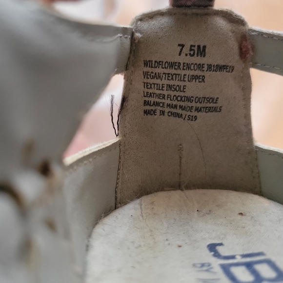 JBU Gray Flats with Sunburst Cut-Out Design.  Size 7.5 - Picture 2 of 5